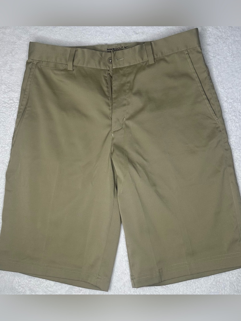 Nike Golf Tour Performance Dri-FIT Shorts Men’s Size 30 Khaki Tan